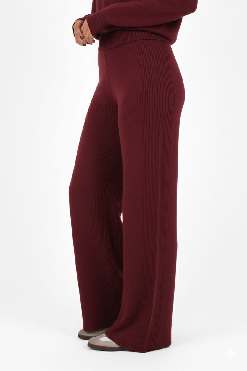 The Knit Edition Set in Burgundy
