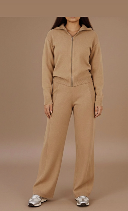 The Knit Edition Set in Beig